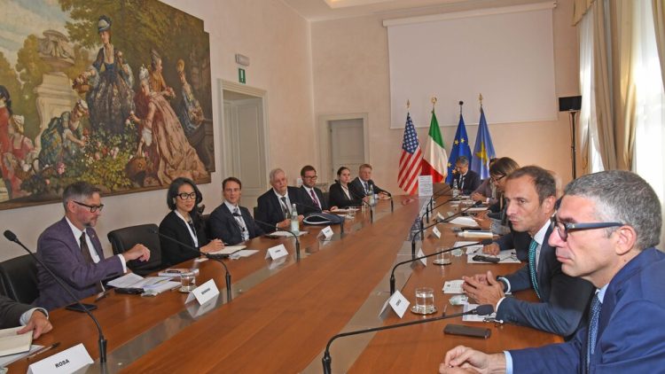 Delegazione istituzionale della Virginia e otto imprese statunitensi in Regione