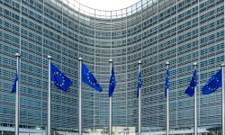 La Commissione Europea vara la nuova strategia marittima e portuale per restare competitivi